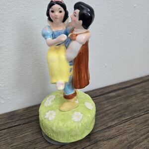 Rare VTG 70-80 Walt Disney Snow White Princes Charming Music Box Limited Edition